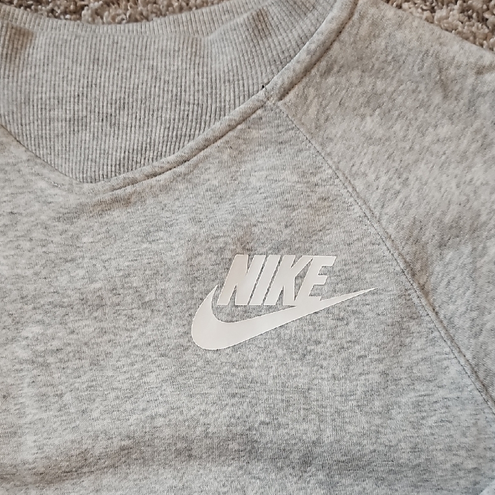 Nike Women's Light Gray Crewneck Sweater - Picture 3 of 4
